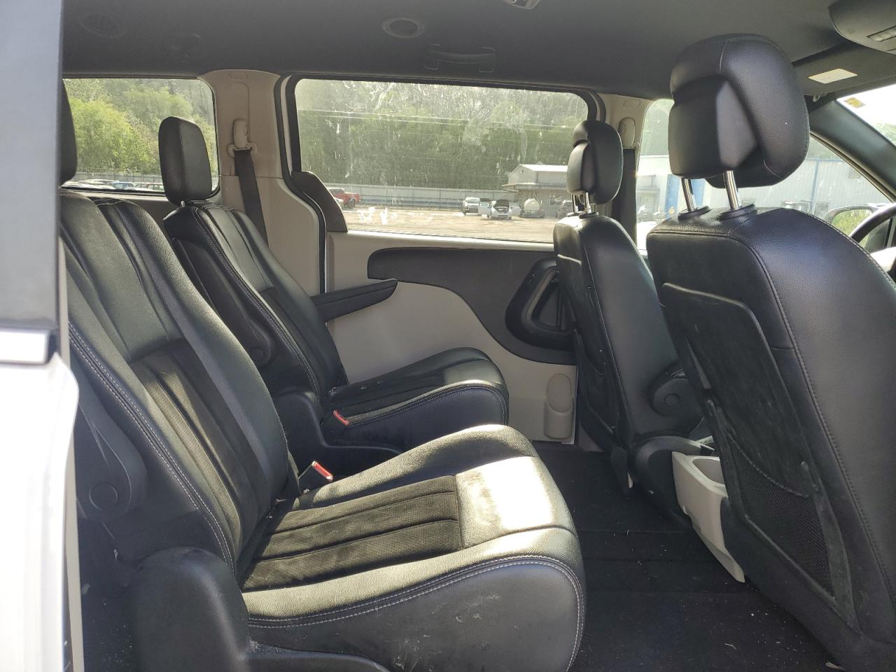 2017 Dodge Grand Caravan Sxt VIN: 2C4RDGCG8HR863854 Lot: 53661074