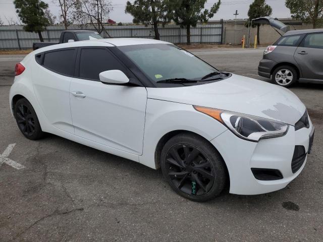  HYUNDAI VELOSTER 2016 Белый