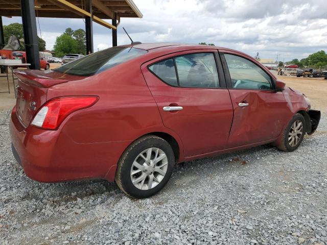  NISSAN VERSA 2017 Красный
