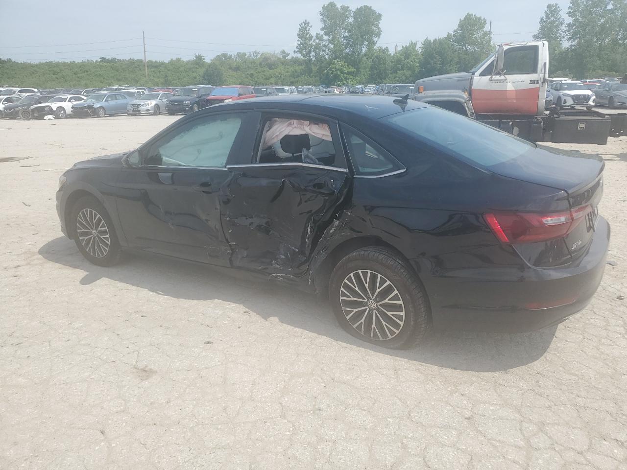 2020 Volkswagen Jetta - Image 2
