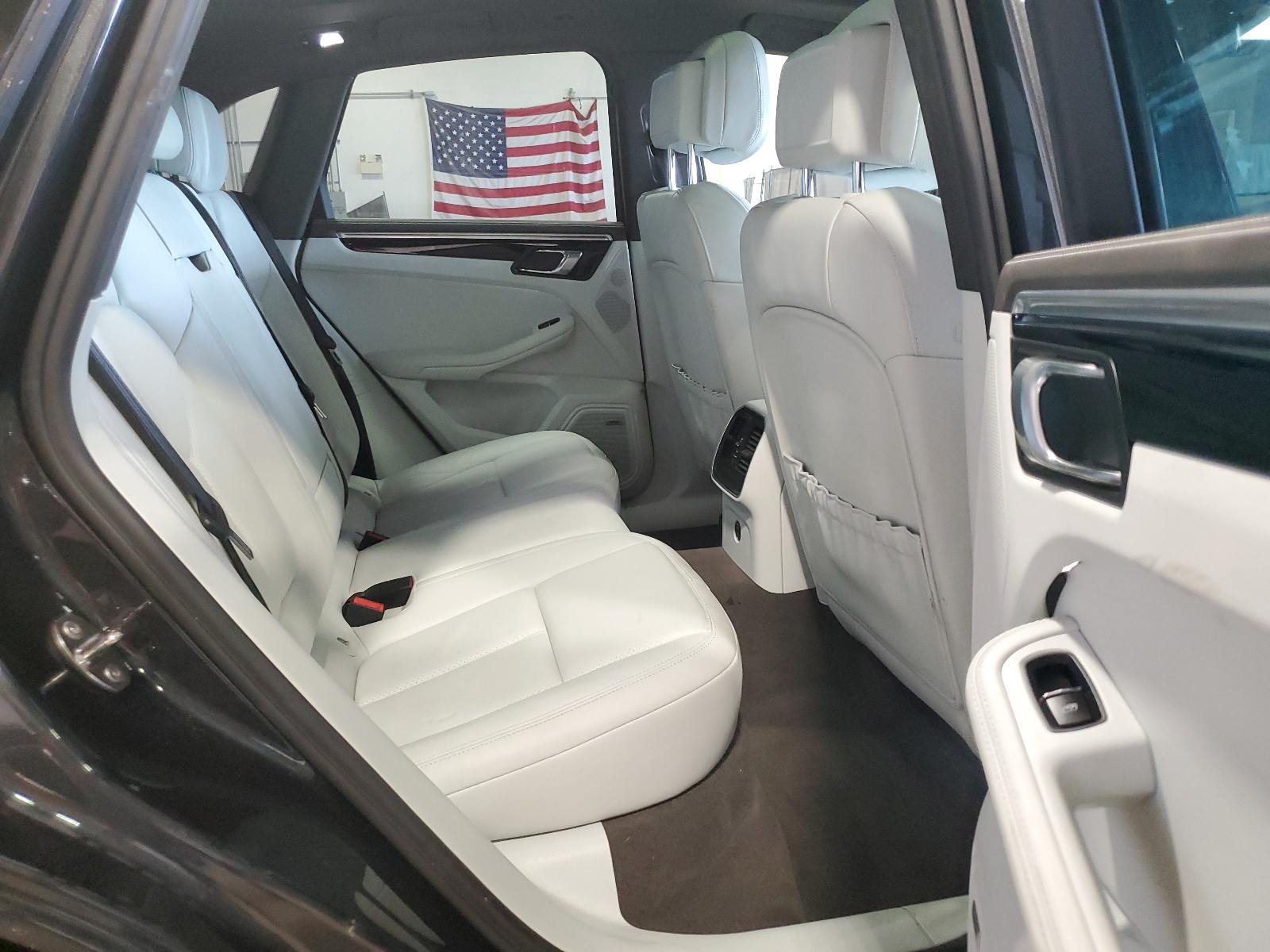 WP1AA2A52MLB10851 2021 Porsche Macan