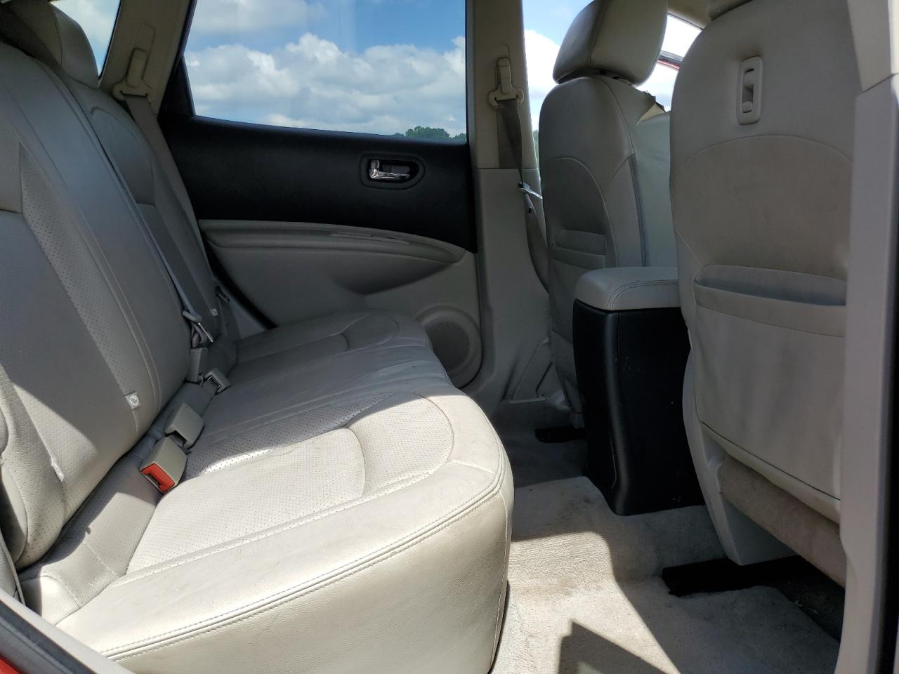 2010 Nissan Rogue - Image 11