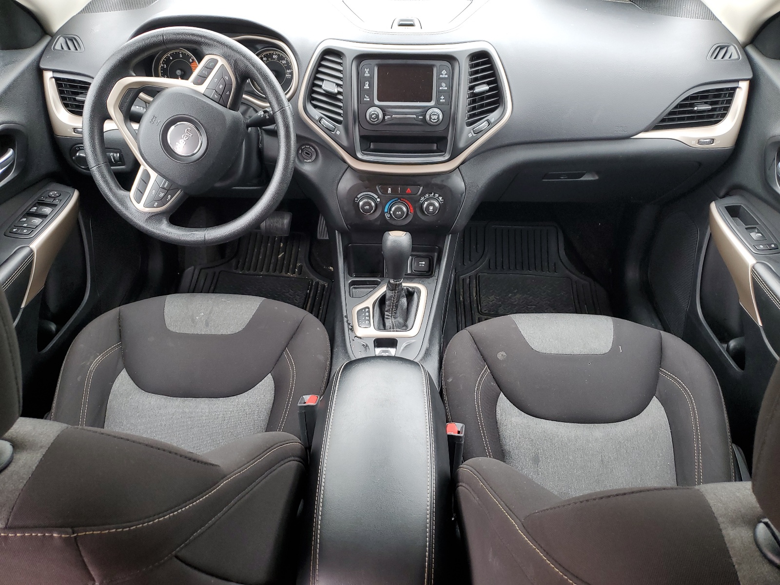 1C4PJLAB6HW617201 2017 Jeep Cherokee Sport