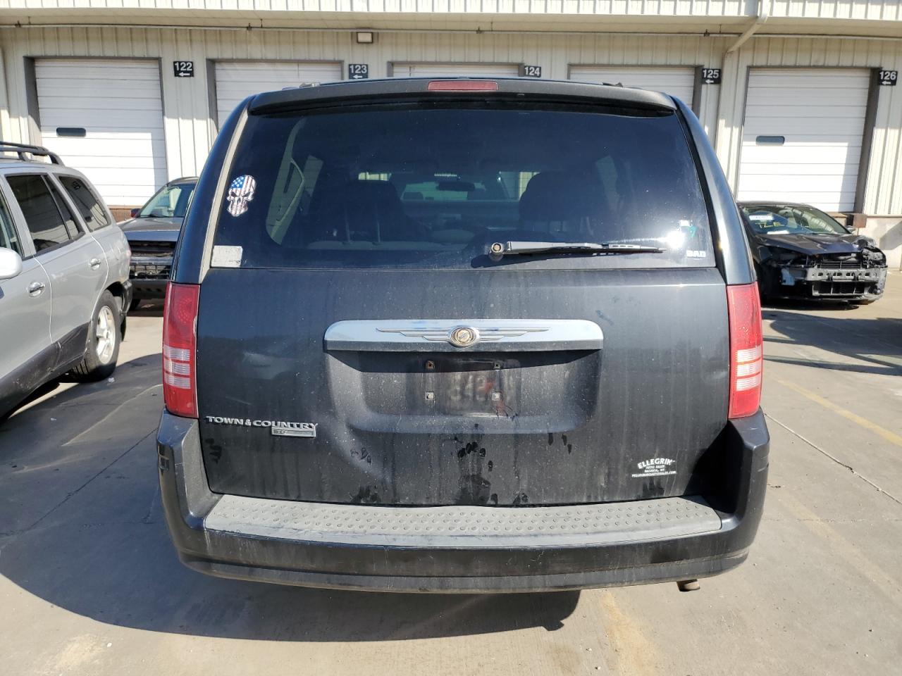 2008 Chrysler Town & Country Touring VIN: 2A8HR54P08R821638 Lot: 56099714