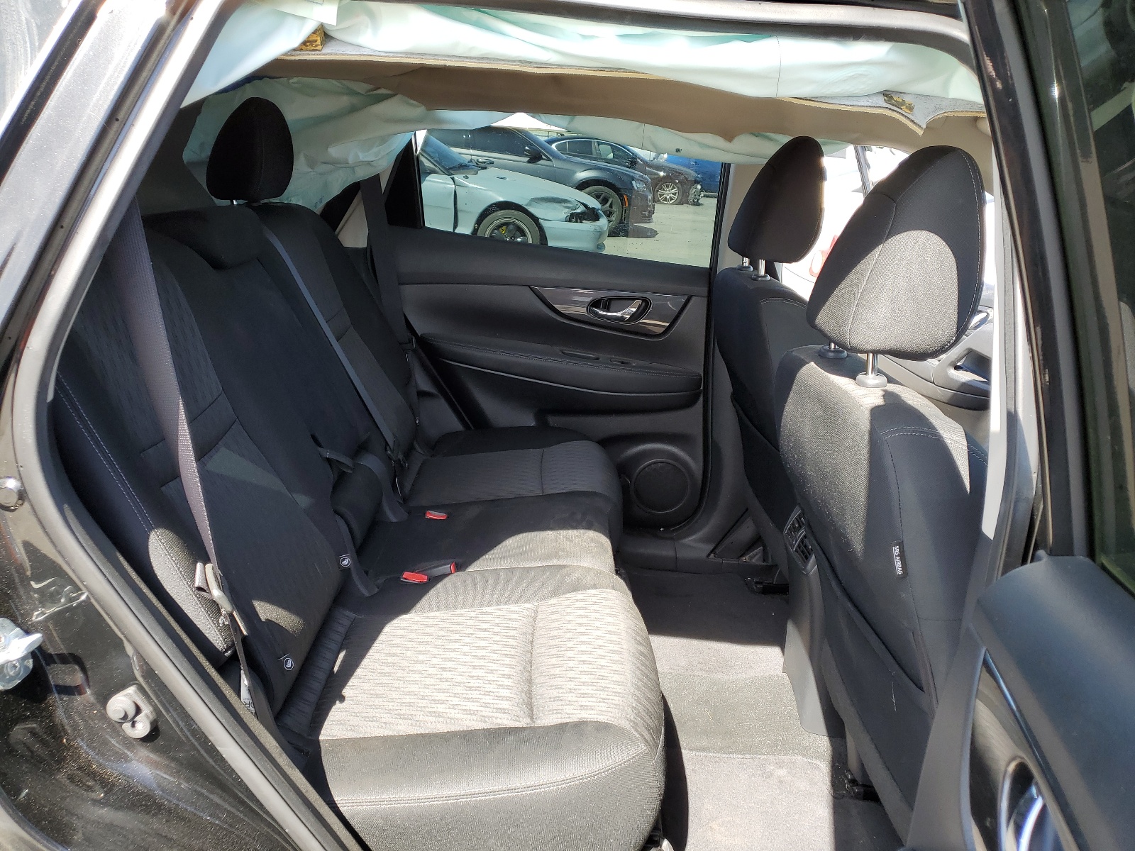 KNMAT2MT4JP619186 2018 Nissan Rogue S