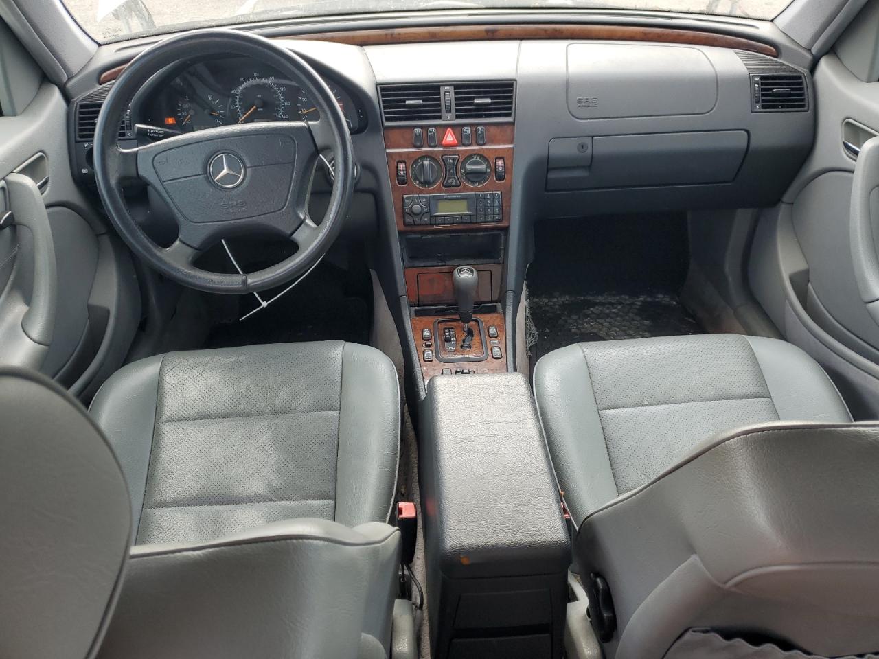 2000 Mercedes-Benz C 230 VIN: WDBHA24G1YA820238 Lot: 55563994