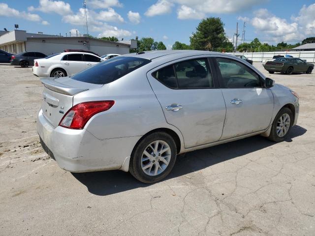  NISSAN VERSA 2017 Серебристый