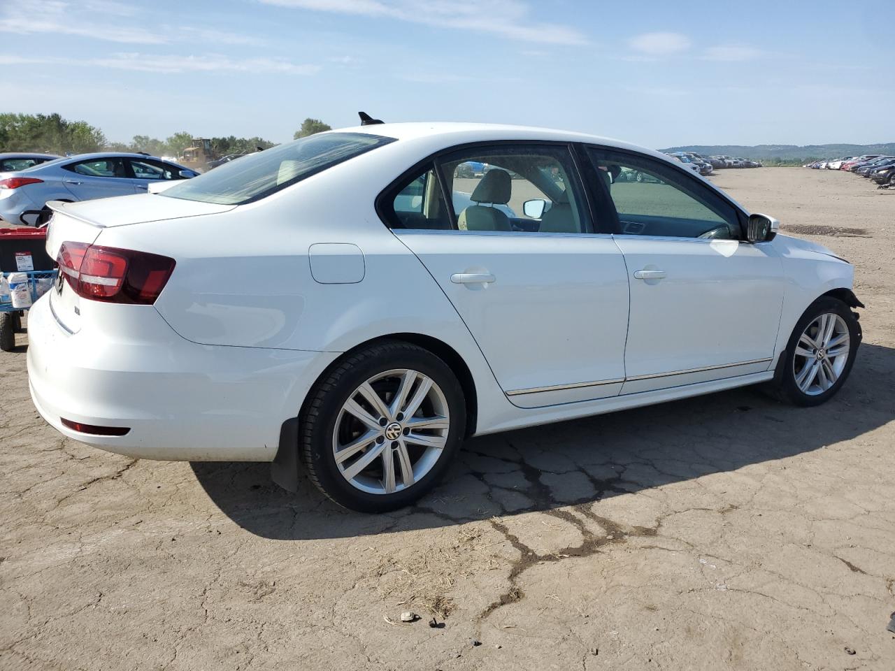 2017 Volkswagen Jetta - Image 3