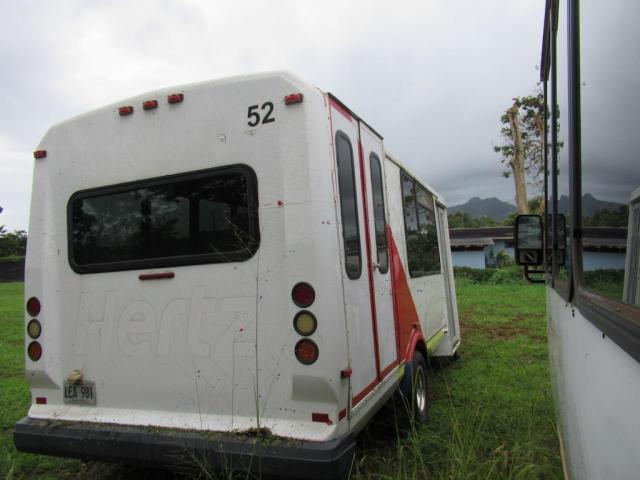 2012 Ford Econoline E450 Super Duty Cutaway Van