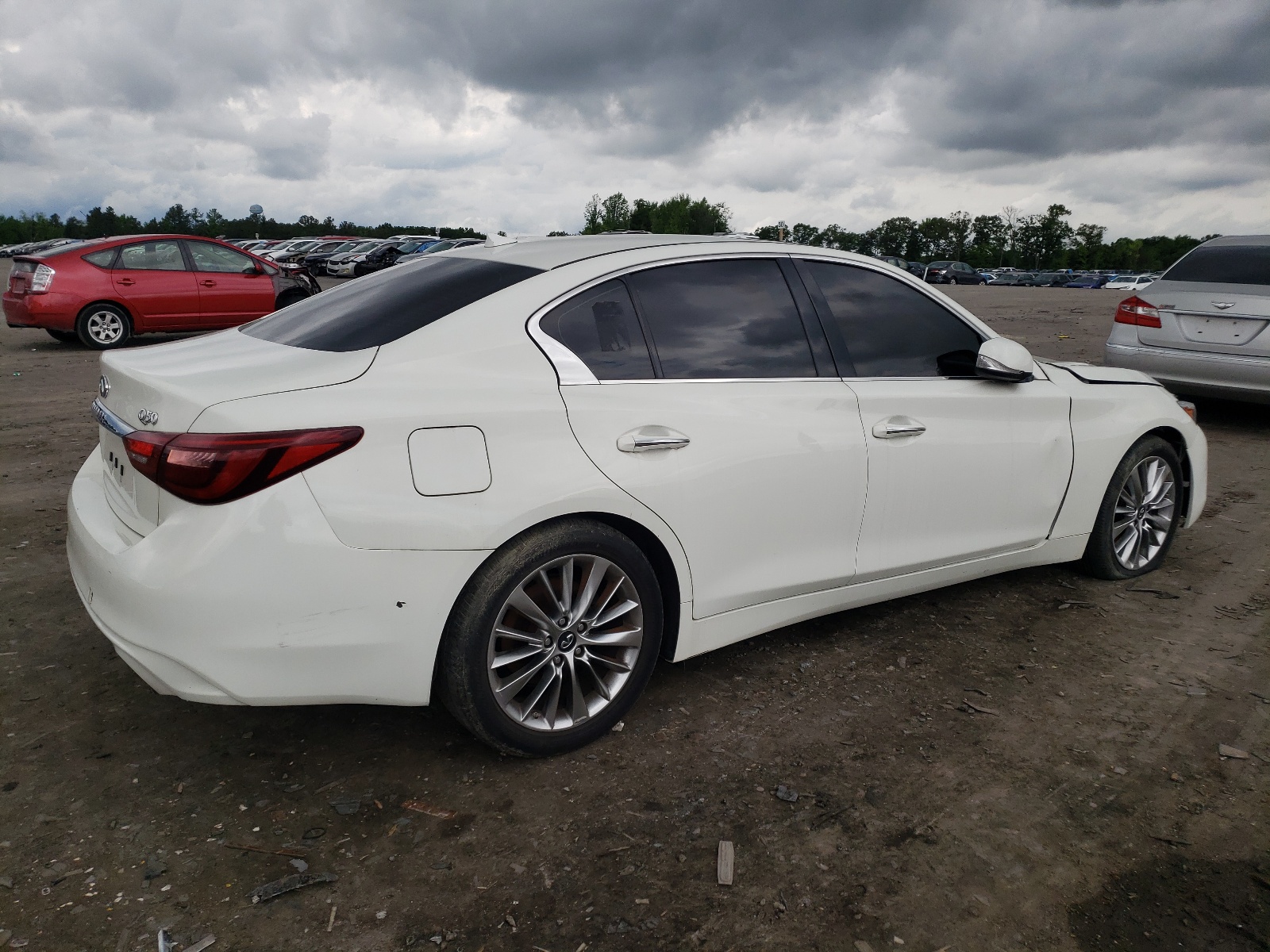 2018 Infiniti Q50 Luxe vin: JN1EV7AP5JM363225