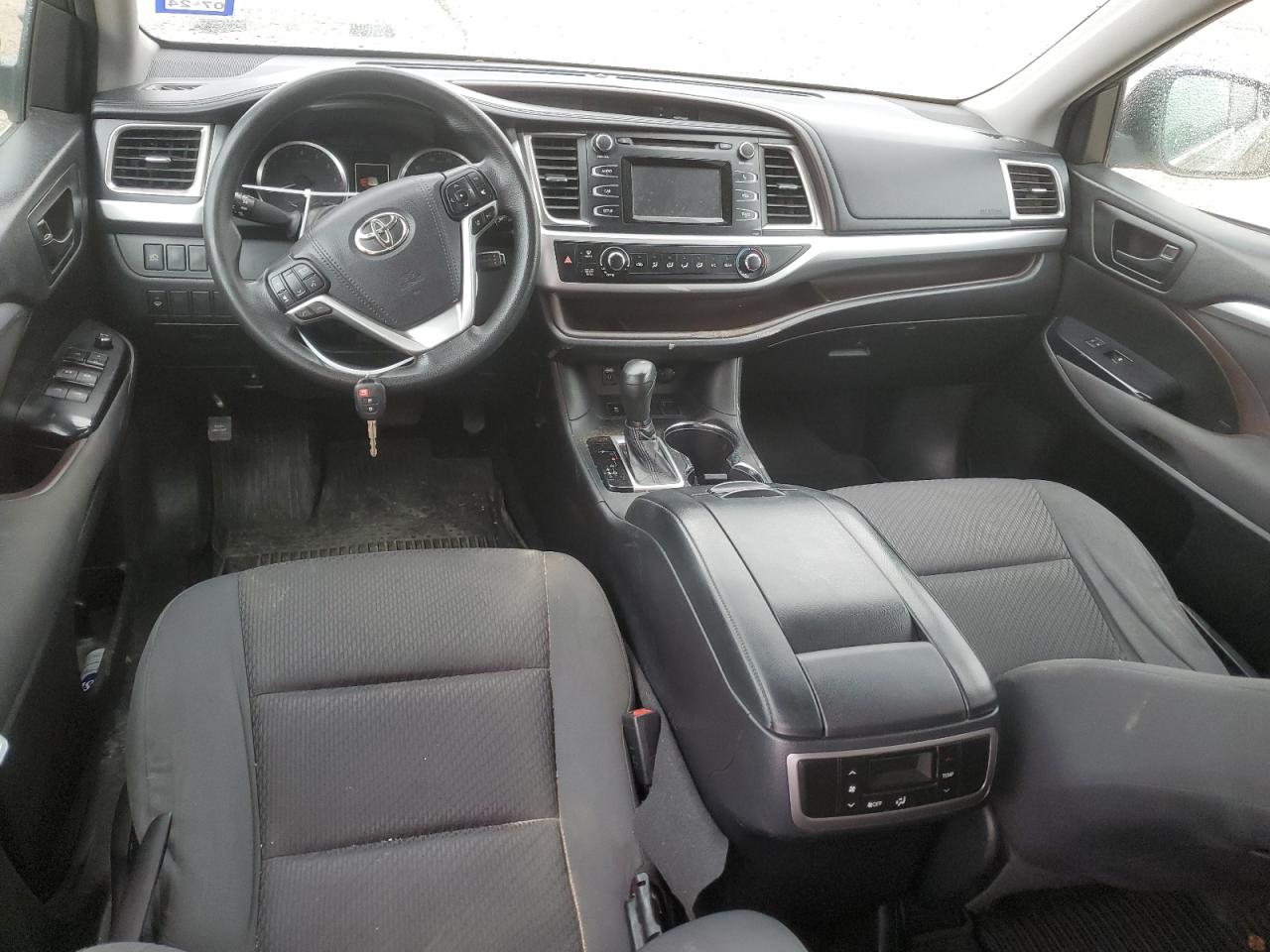 2018 Toyota Highlander Le VIN: 5TDZARFHXJS034211 Lot: 55291494