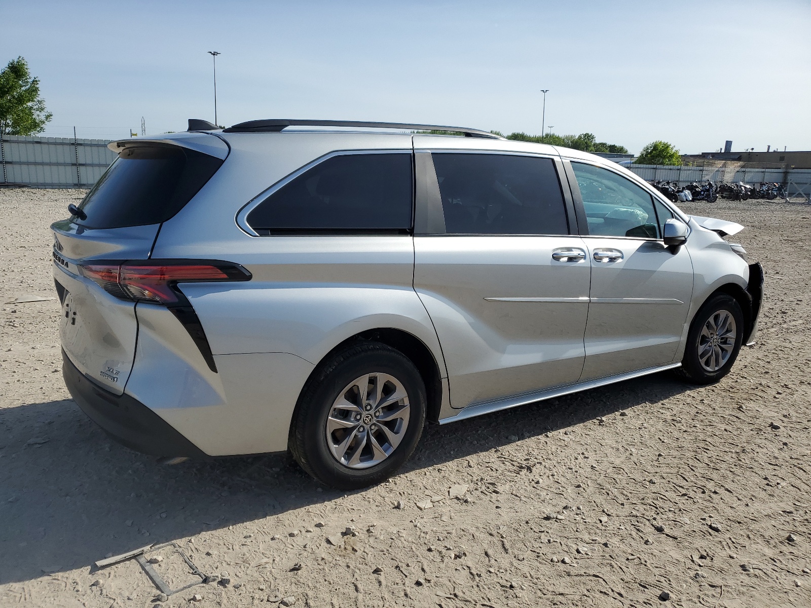 2022 Toyota Sienna Xle vin: 5TDYRKEC1NS114973