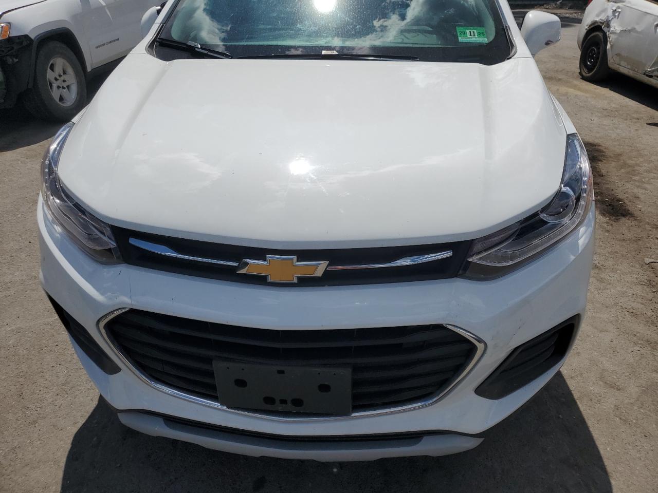 KL7CJPSB7JB683366 2018 Chevrolet Trax 1Lt