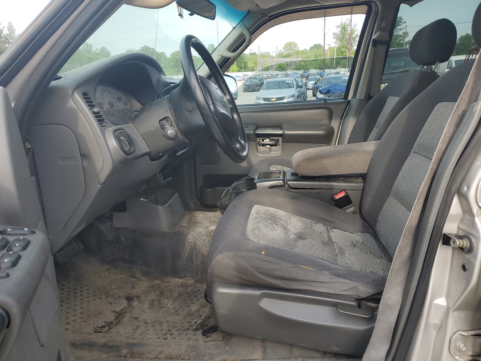 1FMZU67K54UB35328 2004 Ford Explorer Sport Trac