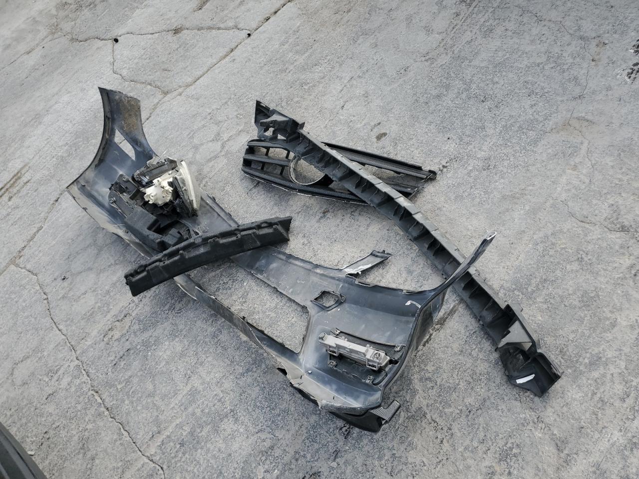 2012 Mercedes-Benz C 250 VIN: WDDGF4HBXCR218415 Lot: 56942144