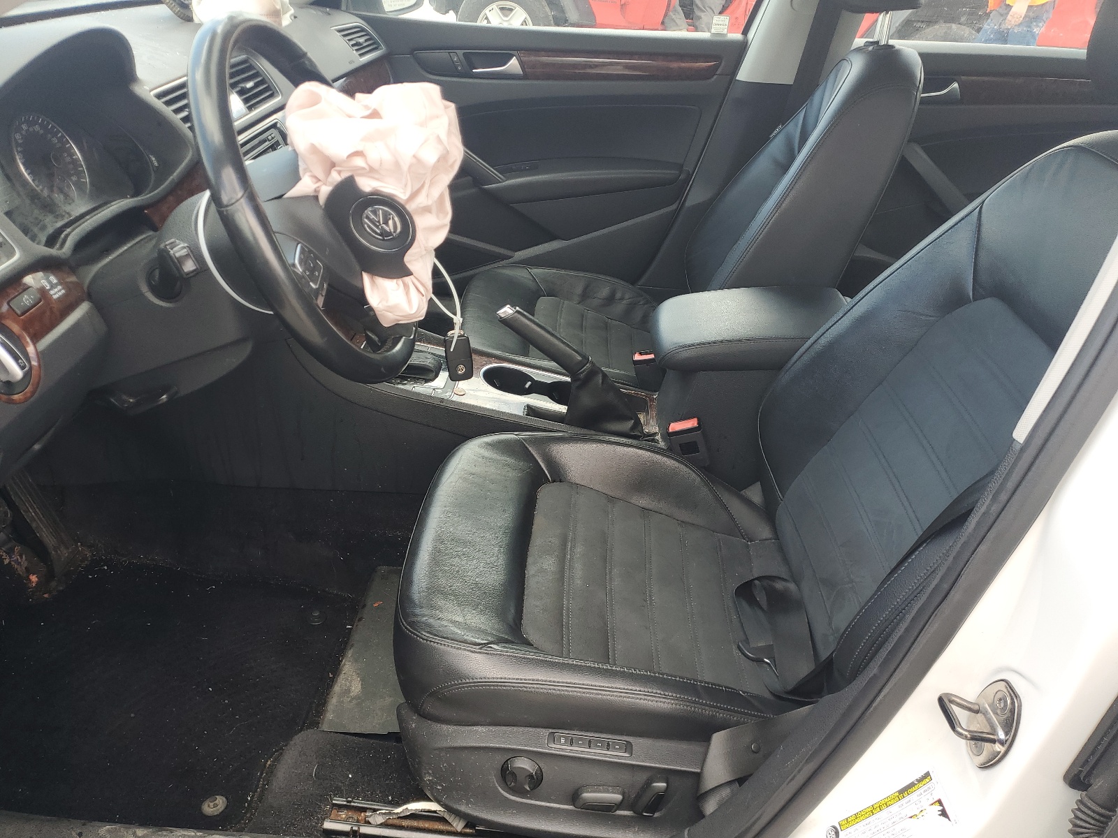 1VWCN7A39DC023309 2013 Volkswagen Passat Sel