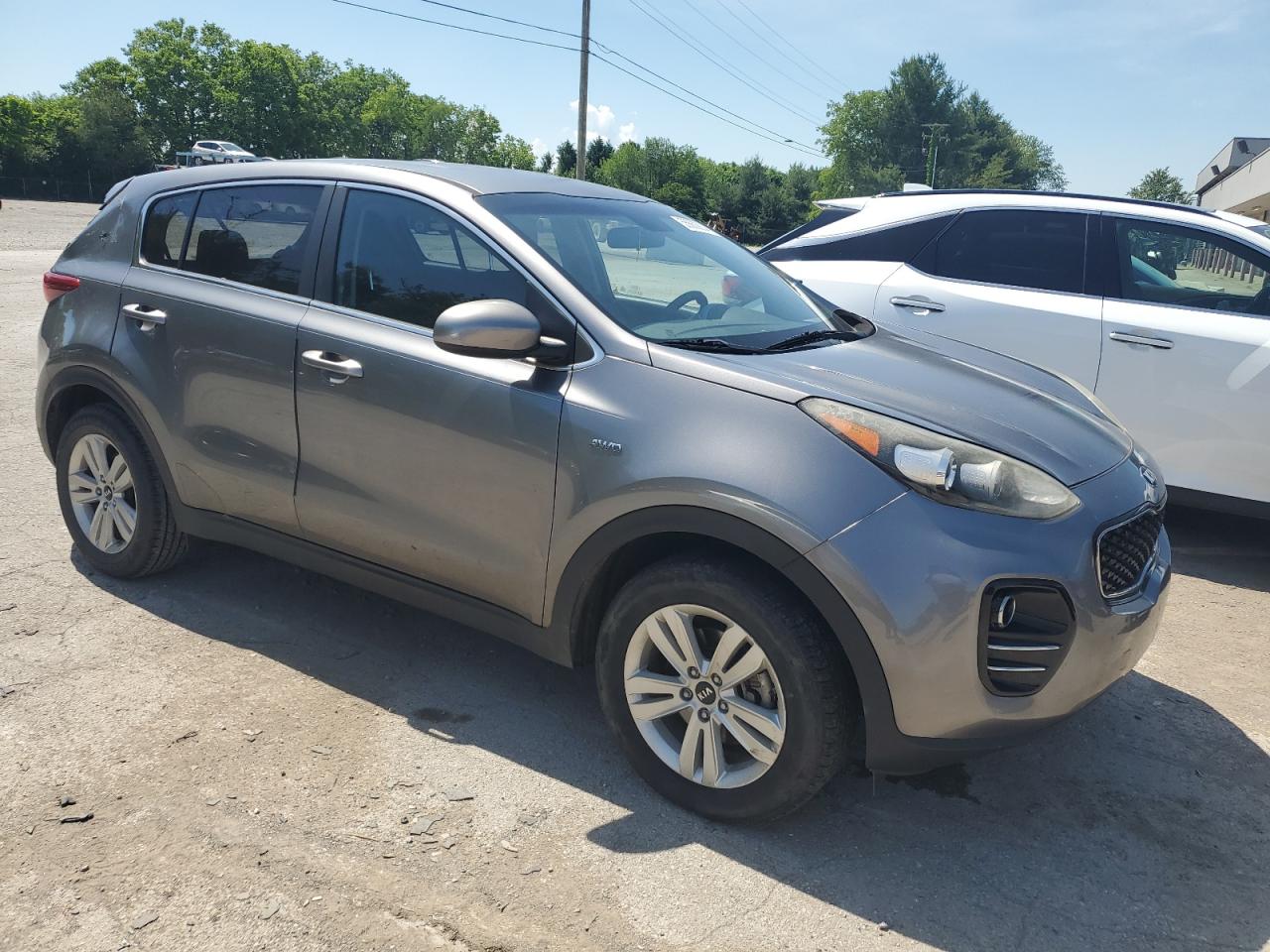 VIN KNDPMCAC8H7065033 2017 KIA SPORTAGE no.4