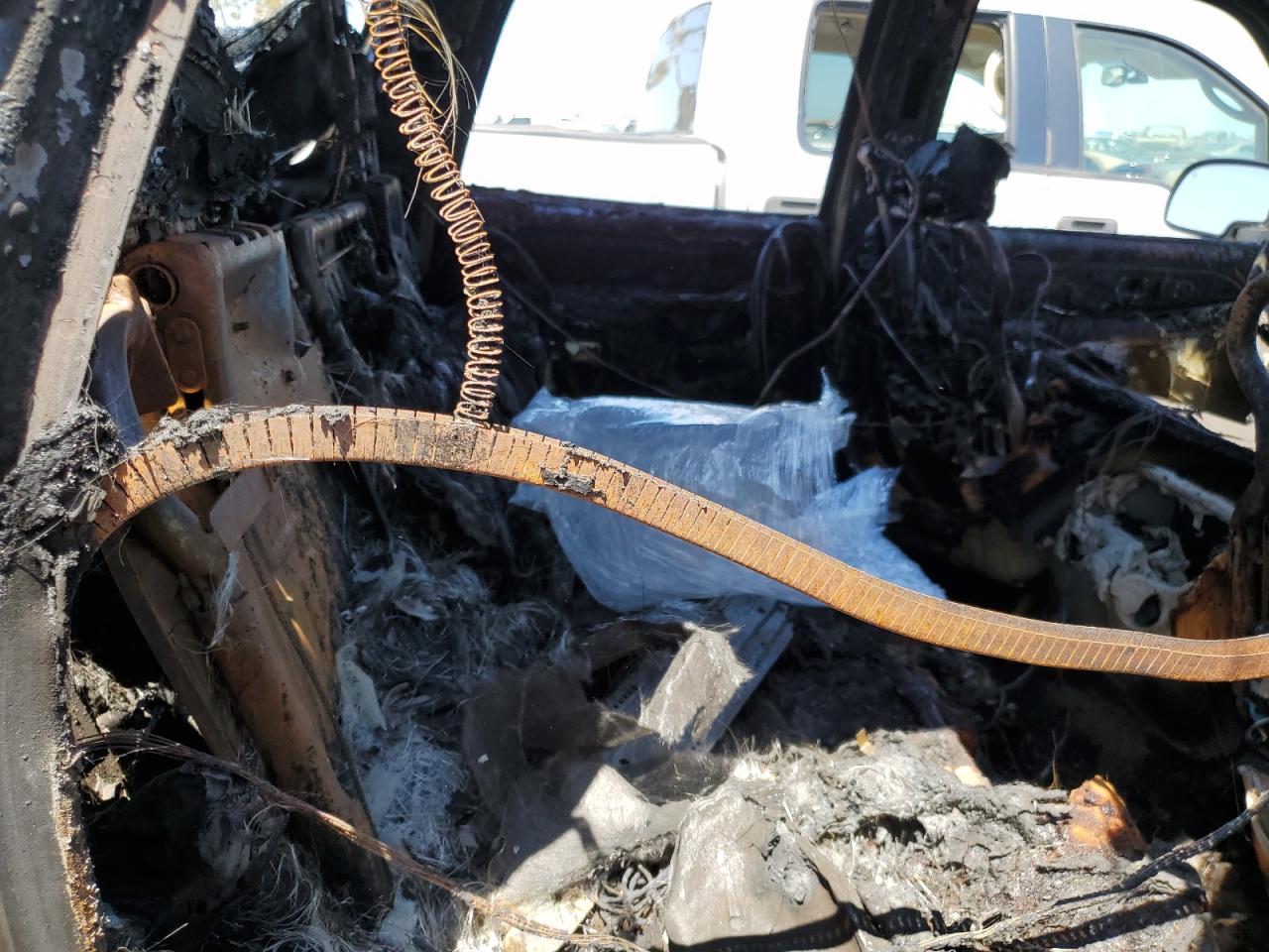 2001 Chevrolet Tahoe K1500 VIN: 1GNEK13T21J213949 Lot: 54460654