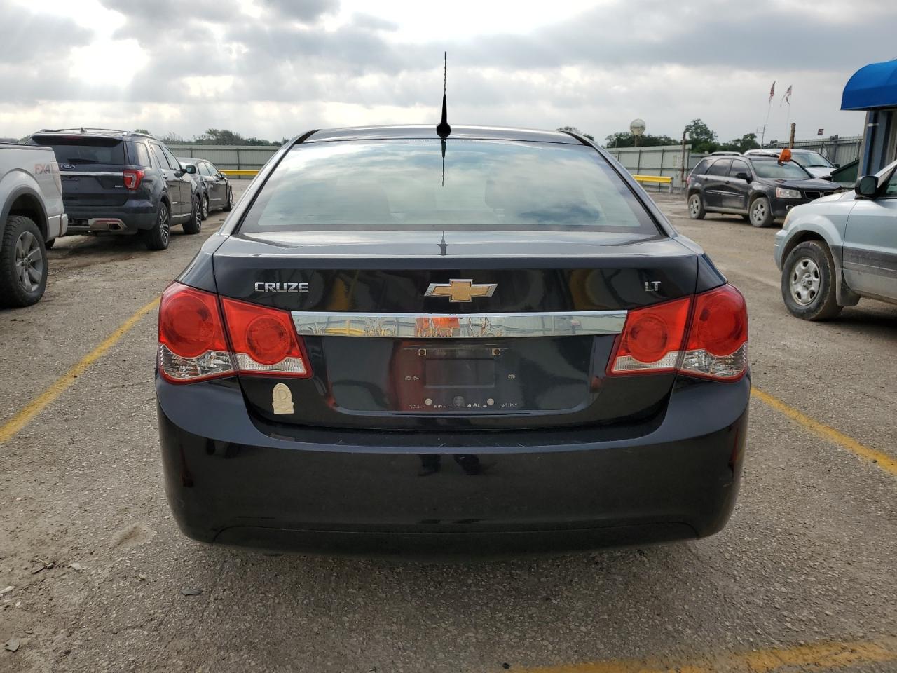 2014 Chevrolet Cruze - Image 6