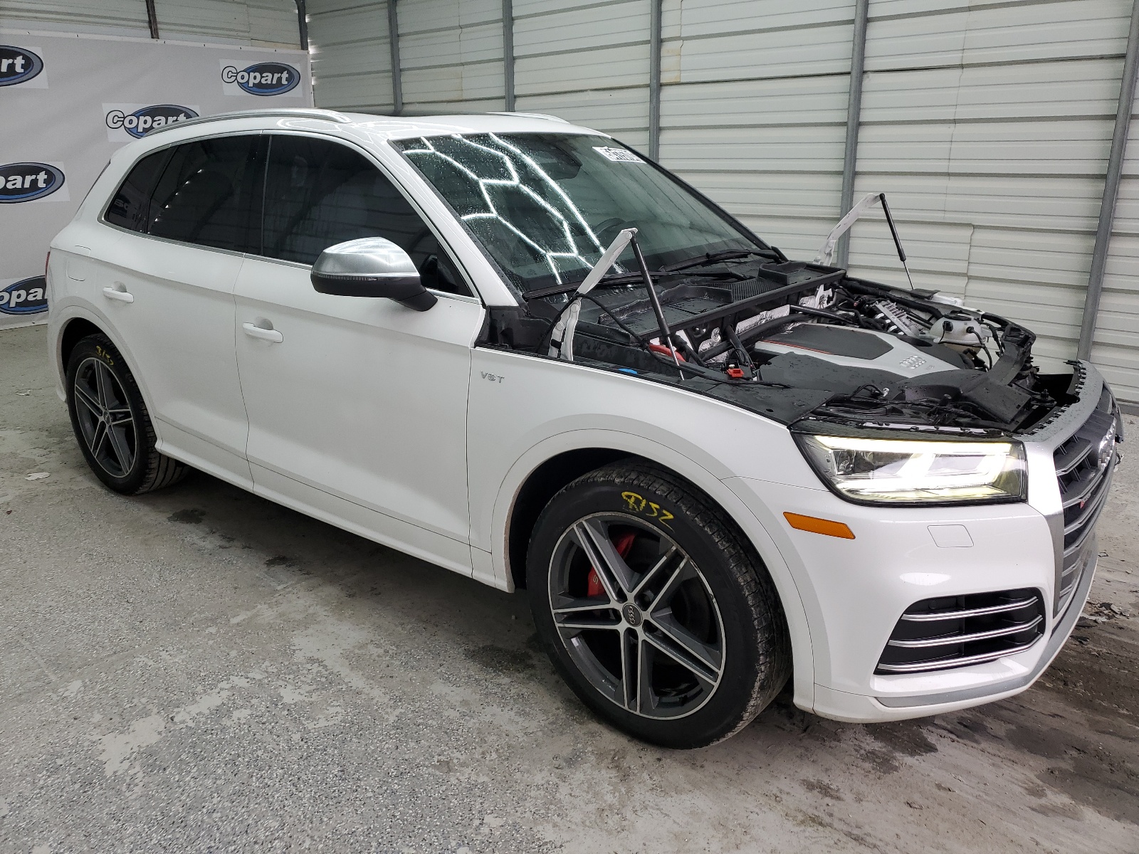 WA1A4AFY9J2033767 2018 Audi Sq5 Premium Plus