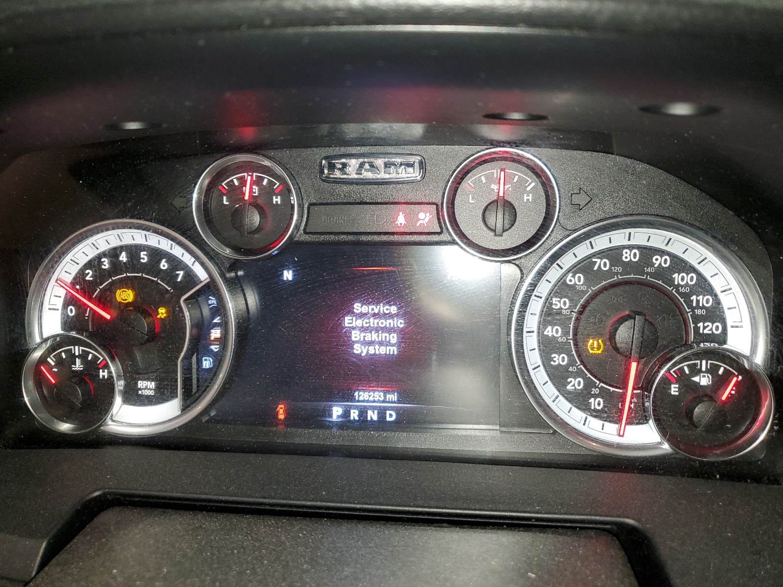 1C6RR7HT3HS664014 2017 Ram 1500 Sport