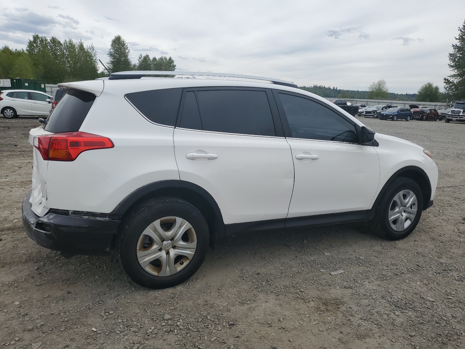 2015 Toyota Rav4 Le vin: 2T3BFREV3FW310664