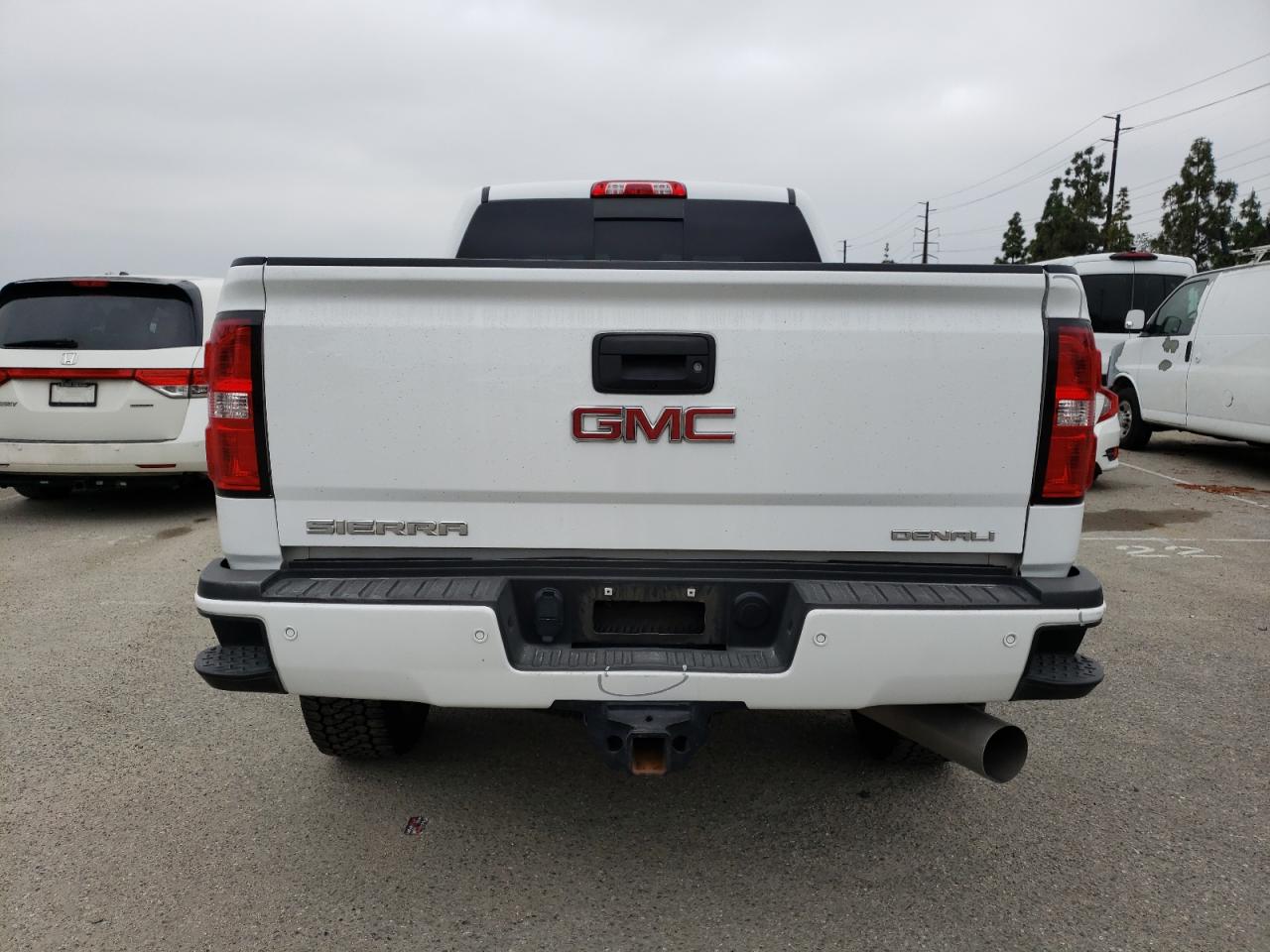 2019 GMC Sierra K2500 Denali VIN: 1GT12SEYXKF101135 Lot: 55352604