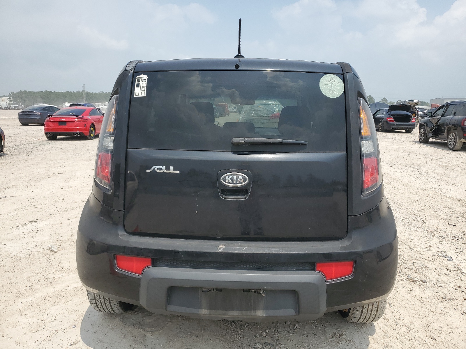 KNDJT2A27B7200102 2011 Kia Soul +