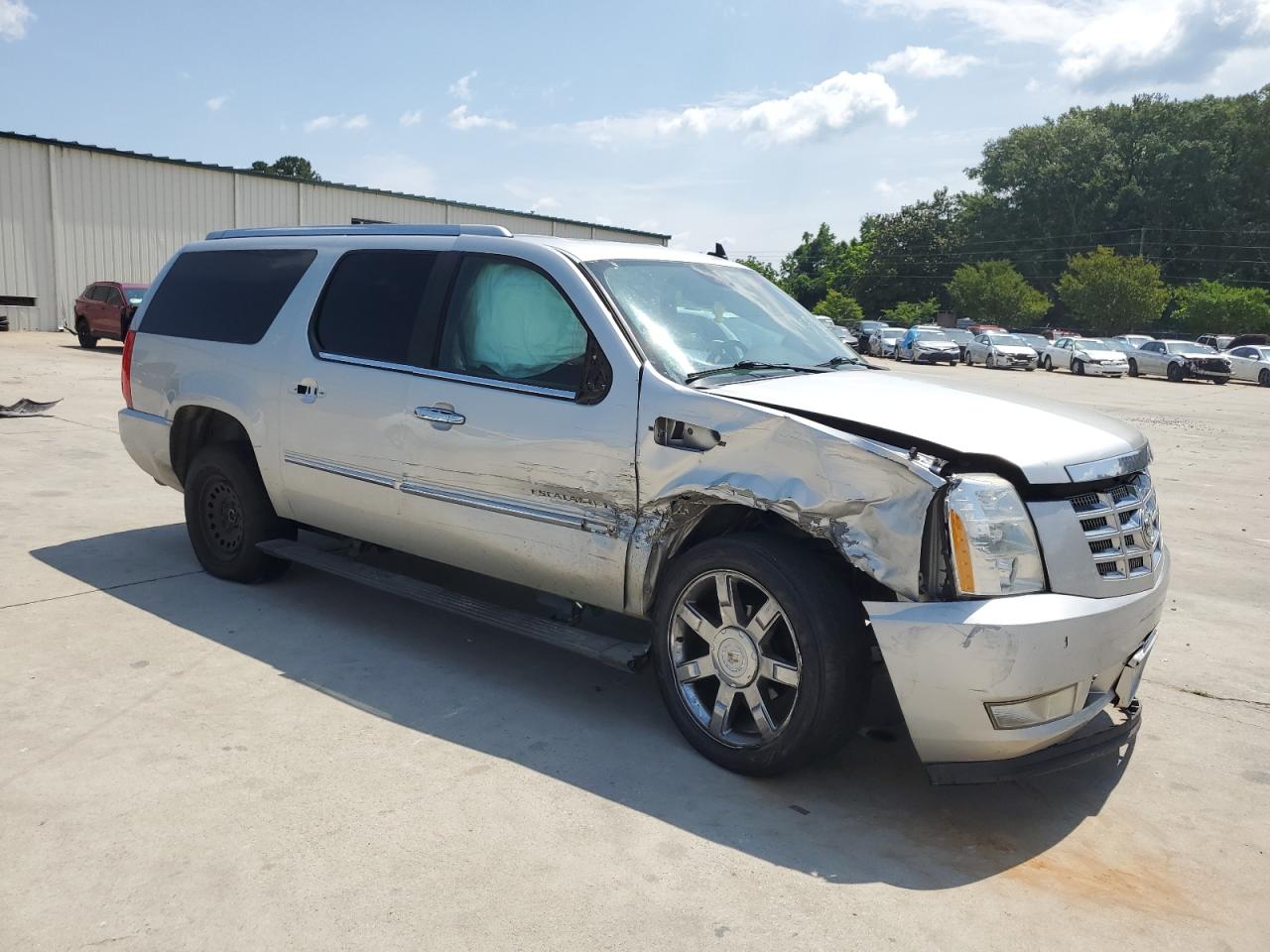 2011 Cadillac Escalade - Image 4