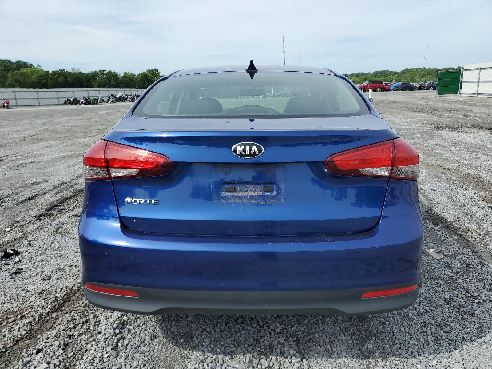 3KPFK4A74JE258327 2018 Kia Forte Lx