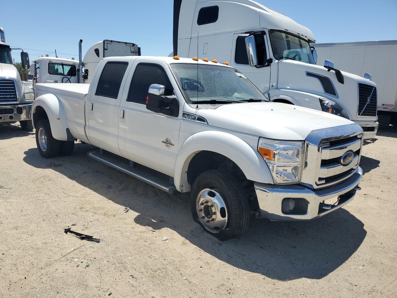 2012 Ford F450 - Image 4