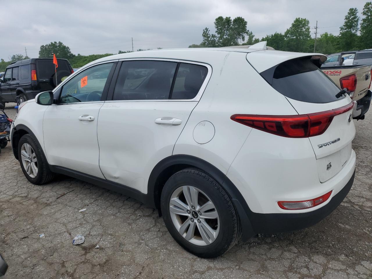 KNDPM3AC0H7239354 2017 KIA SPORTAGE - Image 2