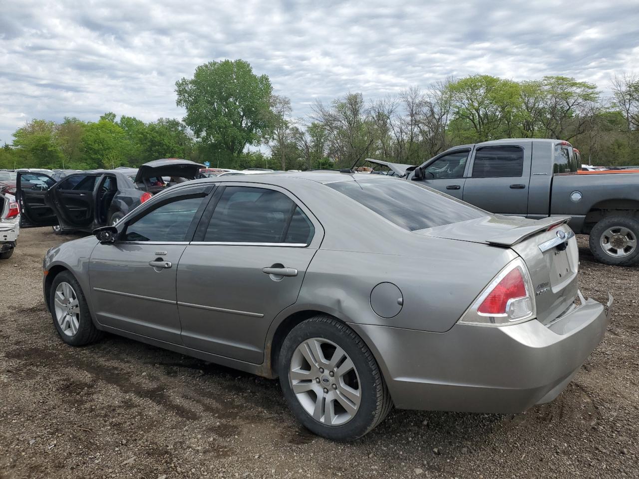 2008 Ford Fusion - Image 2