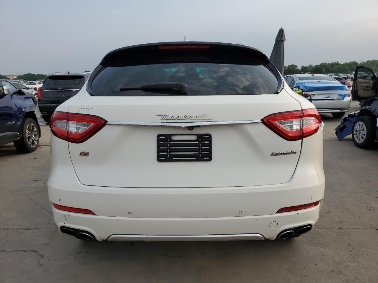 ZN661XULXJX298407 2018 Maserati Levante Luxury