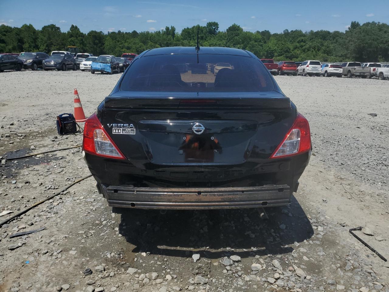 2018 Nissan Versa S VIN: 3N1CN7AP1JL878644 Lot: 55258934