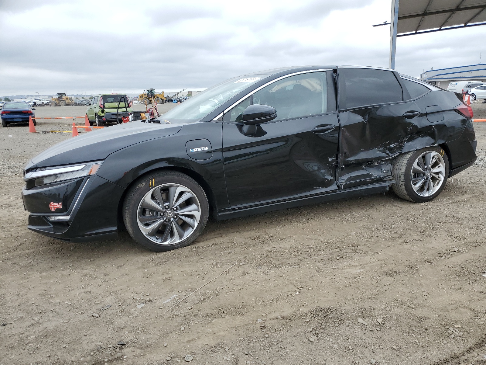 2018 Honda Clarity Touring vin: JHMZC5F30JC000561