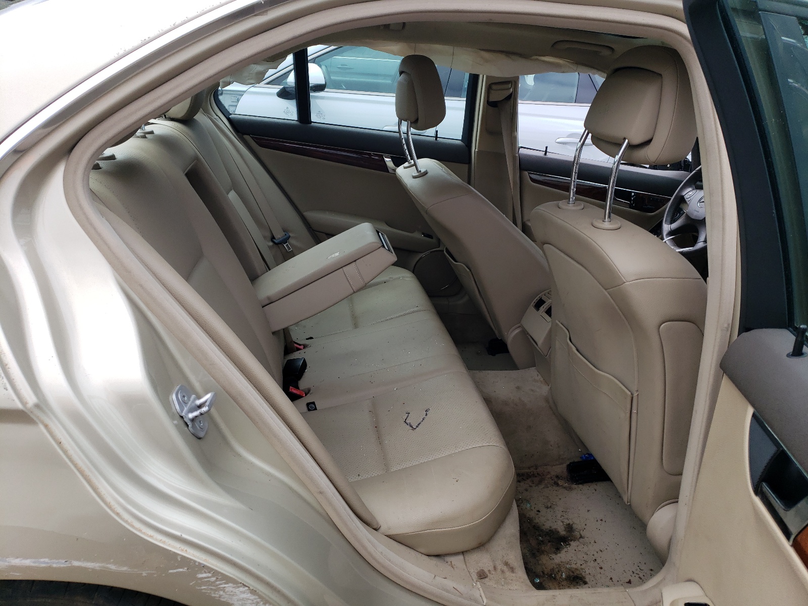 WDDGF5EB0AF415456 2010 Mercedes-Benz C 300