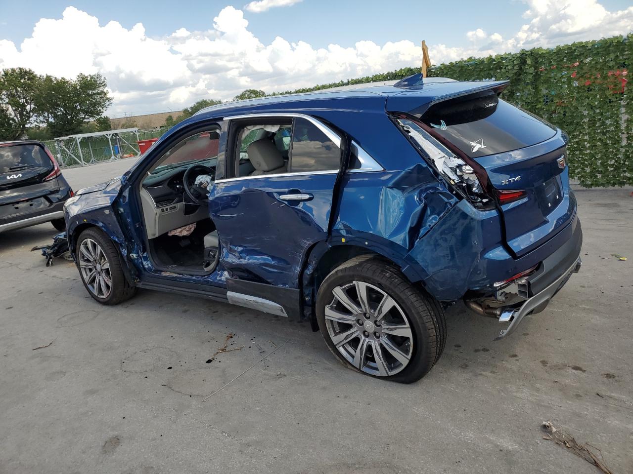 2019 Cadillac XT4 - Image 2