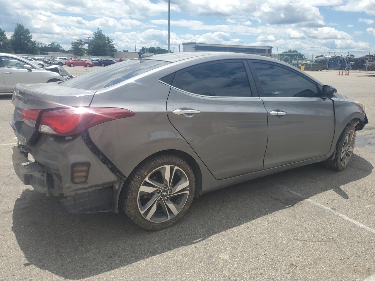 2014 Hyundai Elantra - Image 3