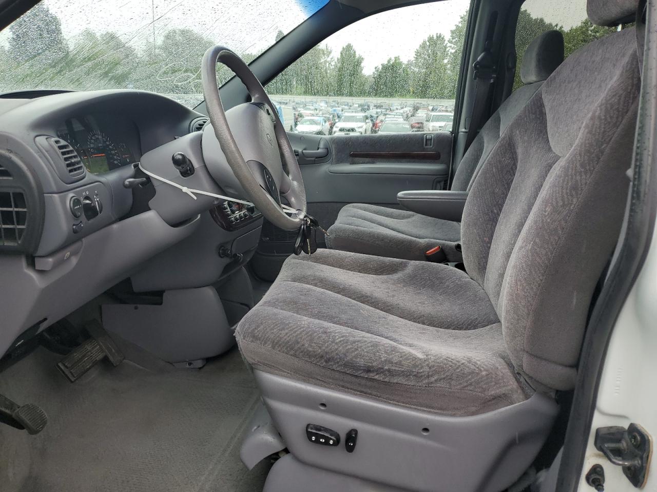 2000 Chrysler Town & Country Lx VIN: 1C4GP44G6YB744324 Lot: 56021624