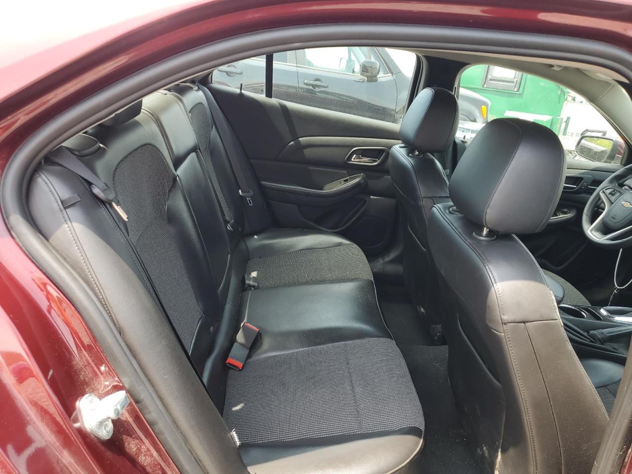2015 Chevrolet Malibu - Image 10