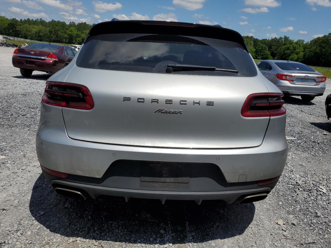 2017 Porsche Macan VIN: WP1AA2A56HLB06999 Lot: 54028044