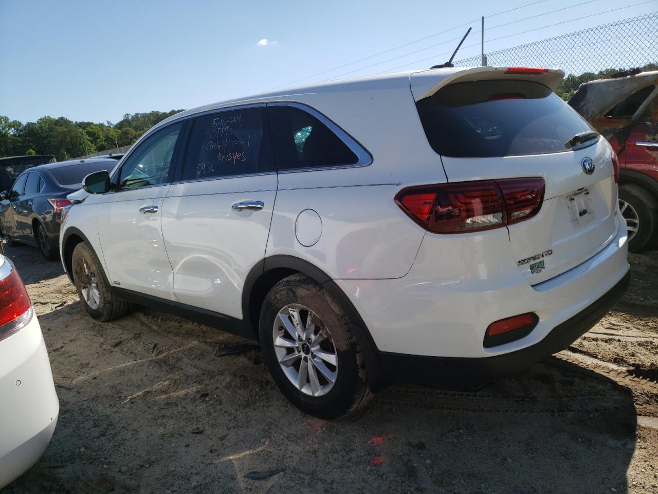 5XYPGDA34KG527109 2019 KIA SORENTO - Image 2