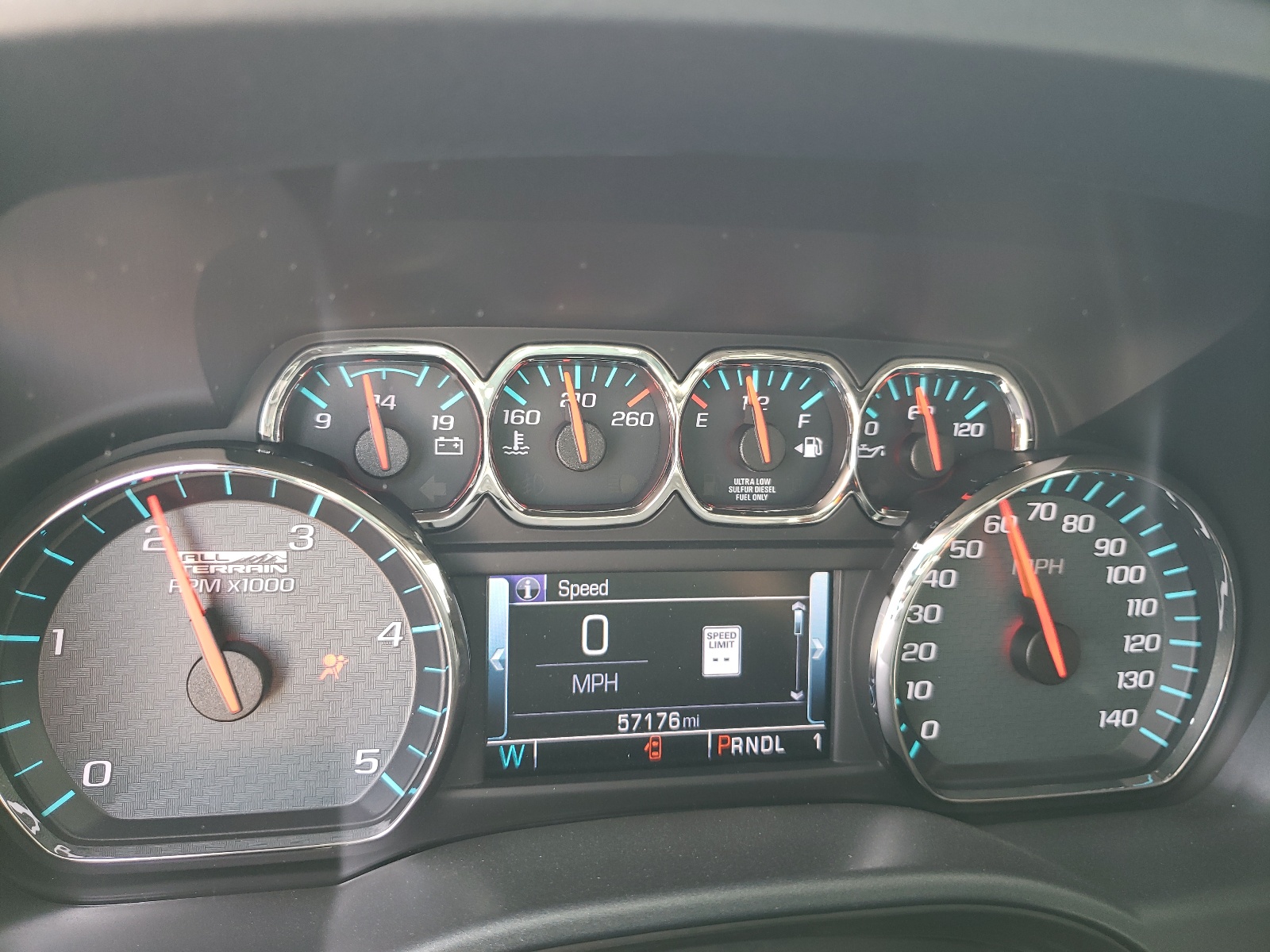 1GT12TEY3JF136913 2018 GMC Sierra K2500 Slt