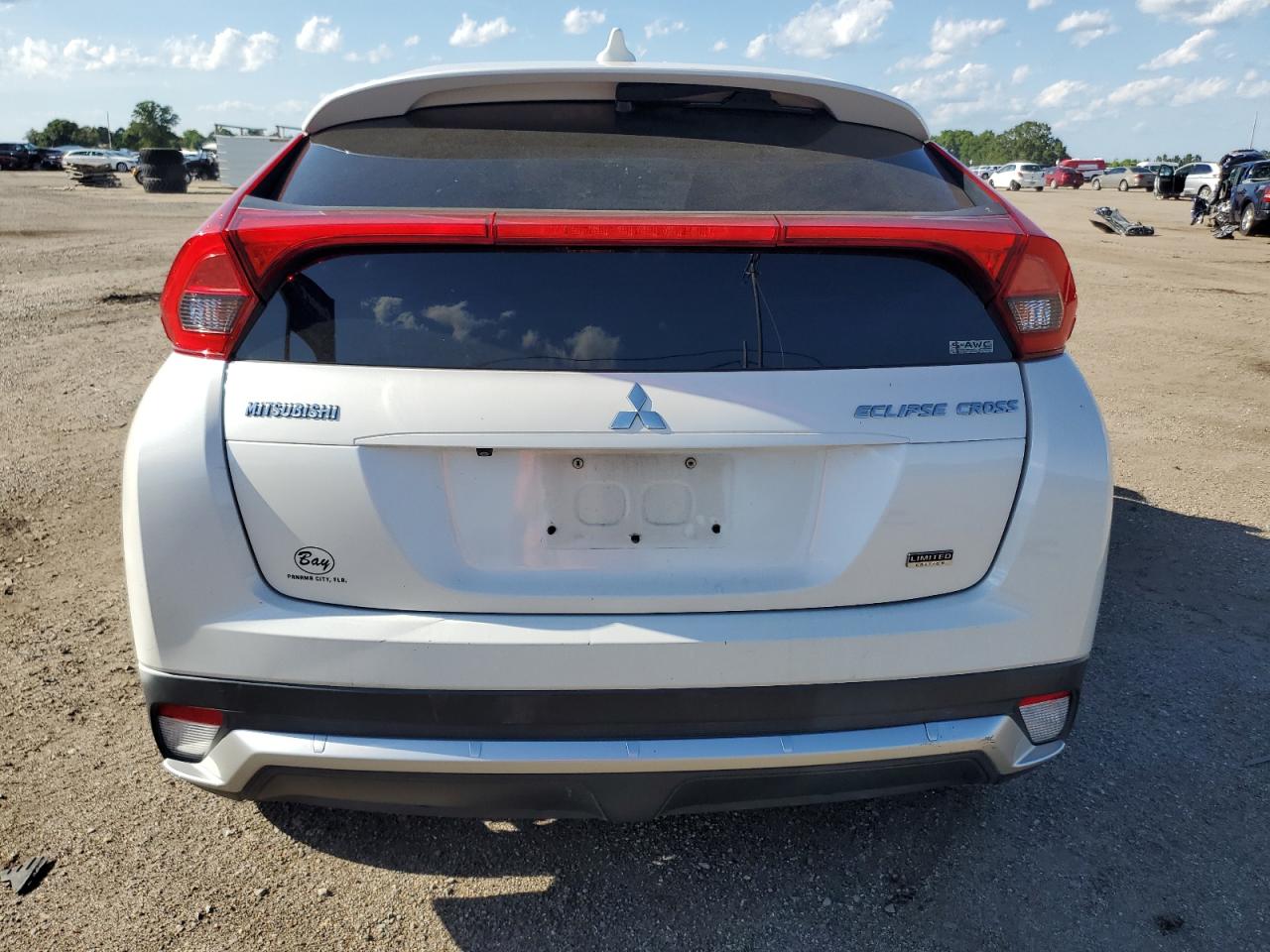 JA4AT4AA6JZ045235 2018 Mitsubishi Eclipse Cross Le