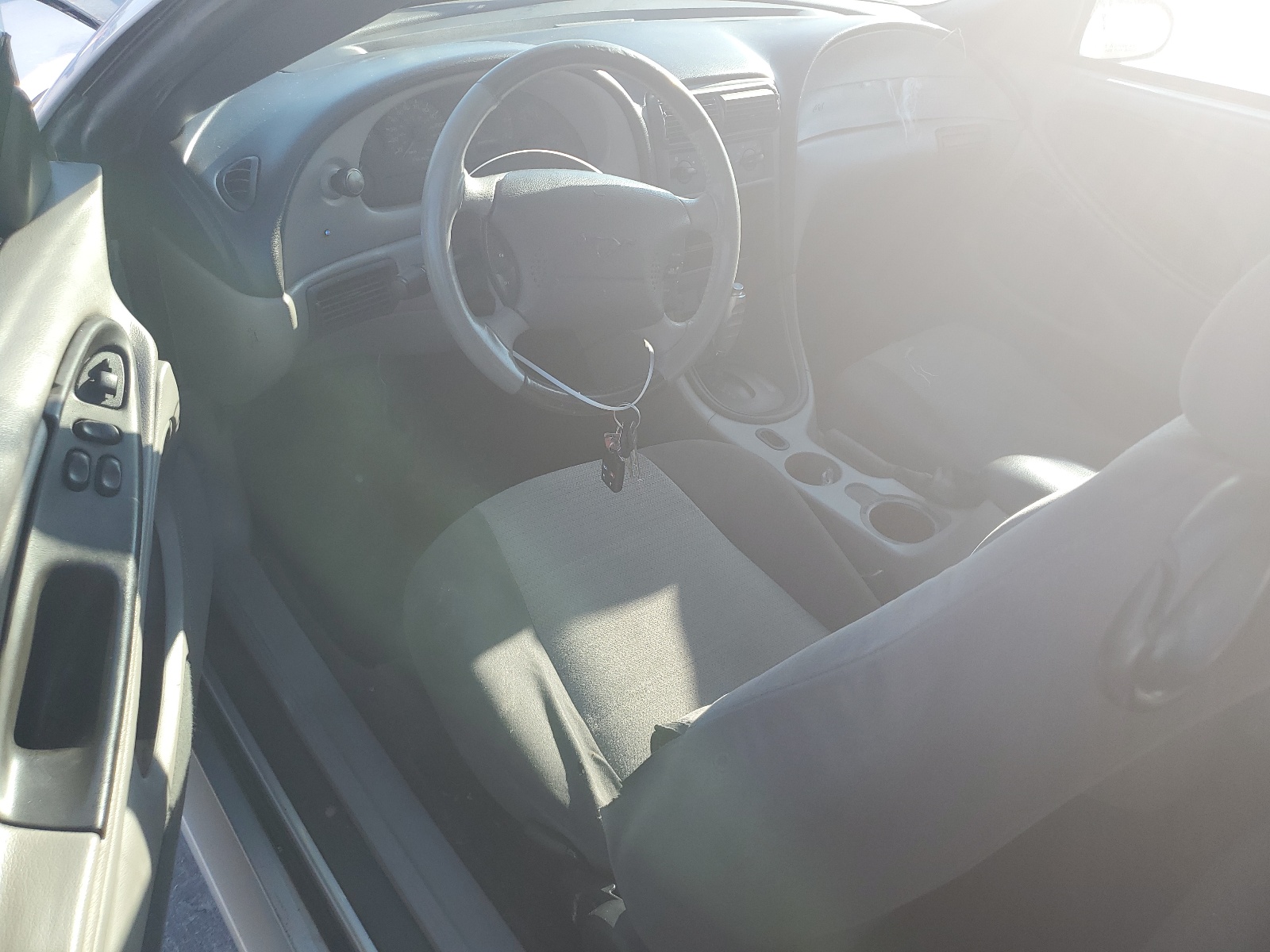 1FAFP406X4F219638 2004 Ford Mustang