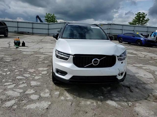 2019 Volvo Xc40 T5 R-Design VIN: YV4162UM1K2071532 Lot: 54046204