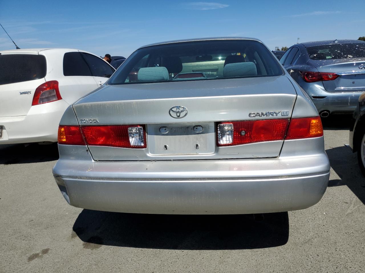 2000 Toyota Camry Ce VIN: JT2BG22KXY0428581 Lot: 56721064