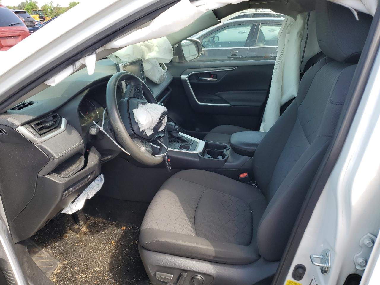 2020 Toyota Rav4 Xle VIN: JTMP1RFV4LD530150 Lot: 56349284