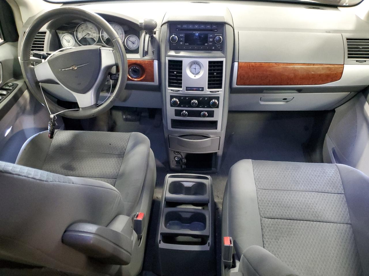 2009 Chrysler Town & Country Touring VIN: 2A8HR54149R572743 Lot: 51646264